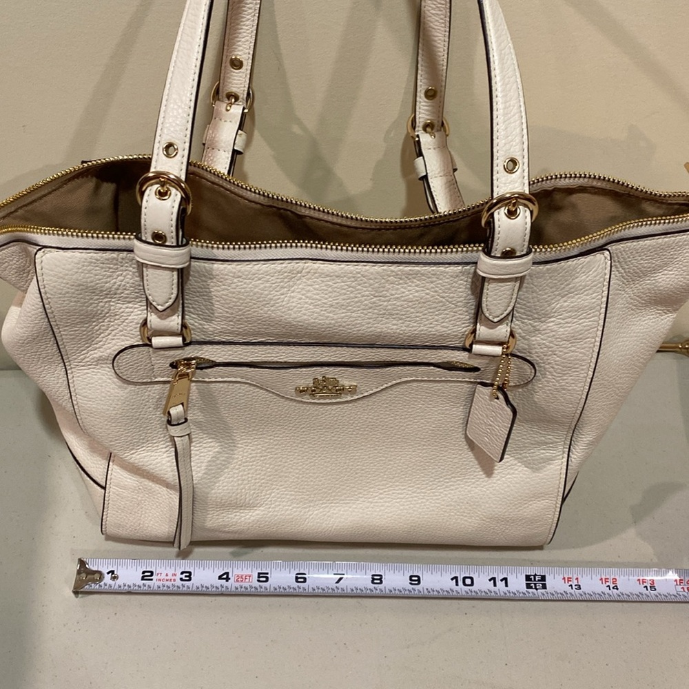 πCoach pebbled leather shoulder or purse-crossbody - Picture 12 of 16